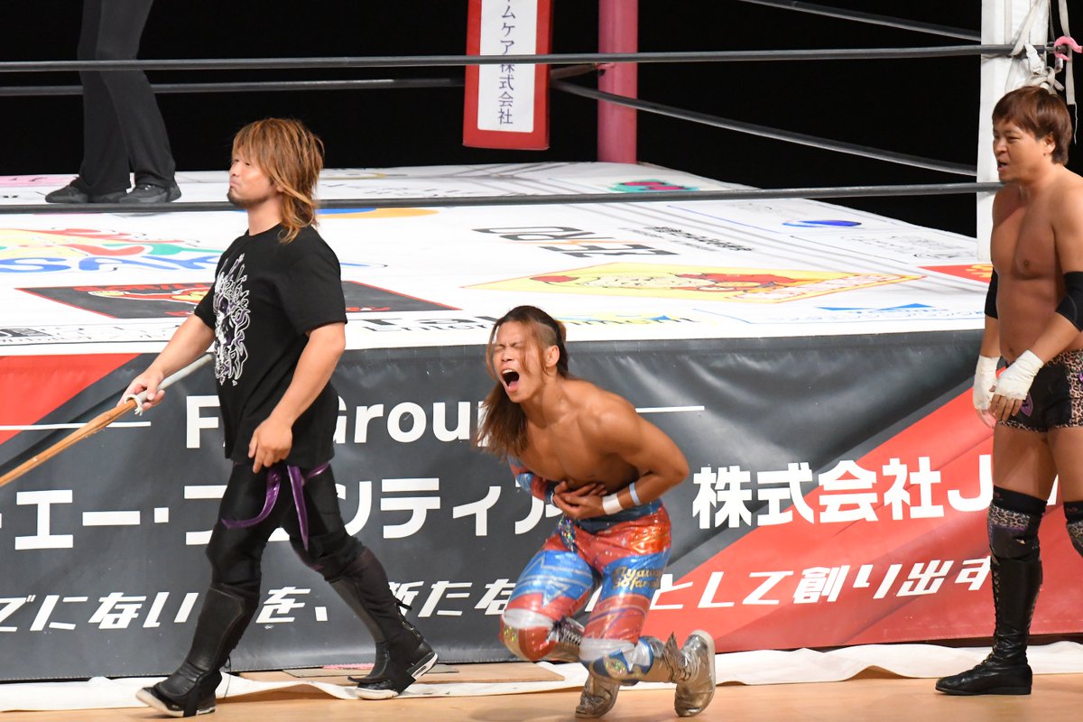 mjk_pw100's tweet photo. 2026.6.21 川西プロレスまつり2026 キセラホール
メインイベント
浅川紫悠選手。TORU選手。
浅川選手が良弥選手の腹部に竹刀を！
#川西プロレスまつり #R_nation https://t.co/QdfvSz60AP