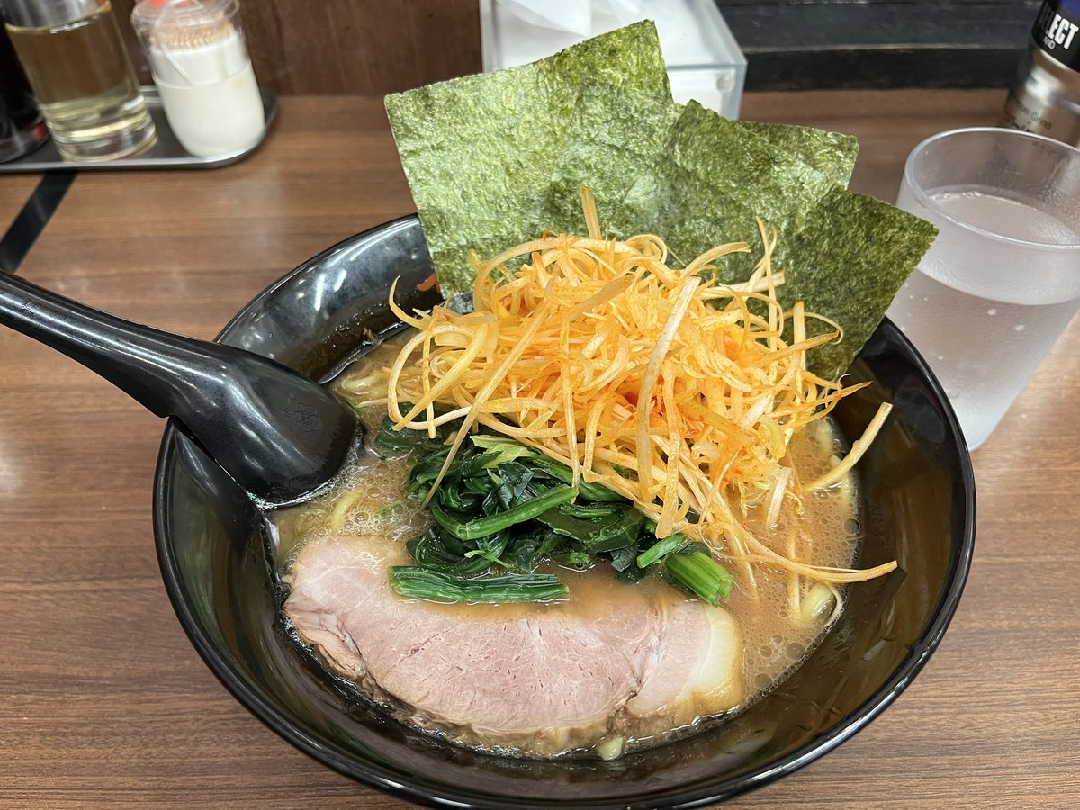 YONE00vs's tweet photo. せい家でねぎラーメン食って帰る！！！ https://t.co/qNgdxZyBN4