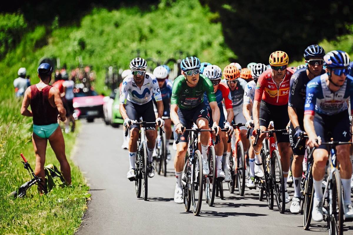 soudalquickstep's tweet photo. Green jersey @LouisVervaeke is in the #TourdeSuisse break and has already won the first climb of the day, extending his lead in the KOM classification.

#TheWolfpack | @GettySport https://t.co/wBxdHRyFUR