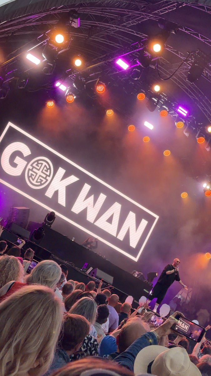 KellieLyttle's tweet photo. @therealgokwan what a gorgeous time
#30sClub #CHSQ https://t.co/2jH17ifhQh