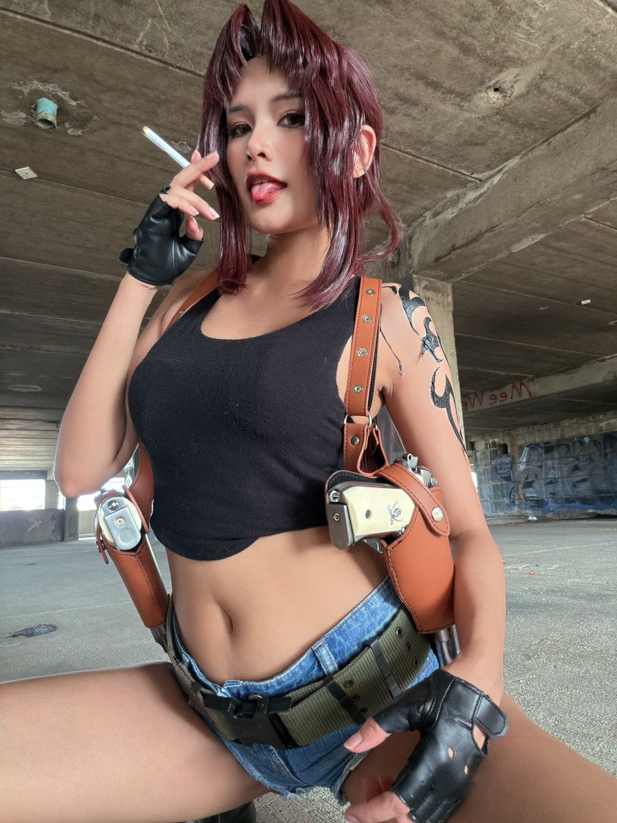 senasama221's tweet photo. Just smoking. 🚬

#BLACK_LAGOON  
#RevyBlackLagoon
#ブラックラグーン https://t.co/5isFGTFAvR