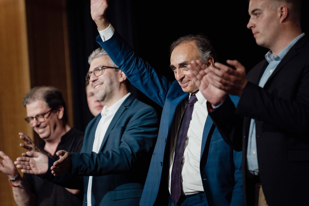 AlexandreZyzeck's tweet photo. Après plusieurs années comme Cadre de de Reconquête, je quitte mes fonctions.

Des raisons personnelles et familiales m'y conduisent. 
Je reste attaché aux idées qui nous rassemblent, en citoyen libre. 

Merci à ceux qui m'ont accompagné.
#Reconquête #GrandEst #Alsace https://t.co/X2IkbKVuJI