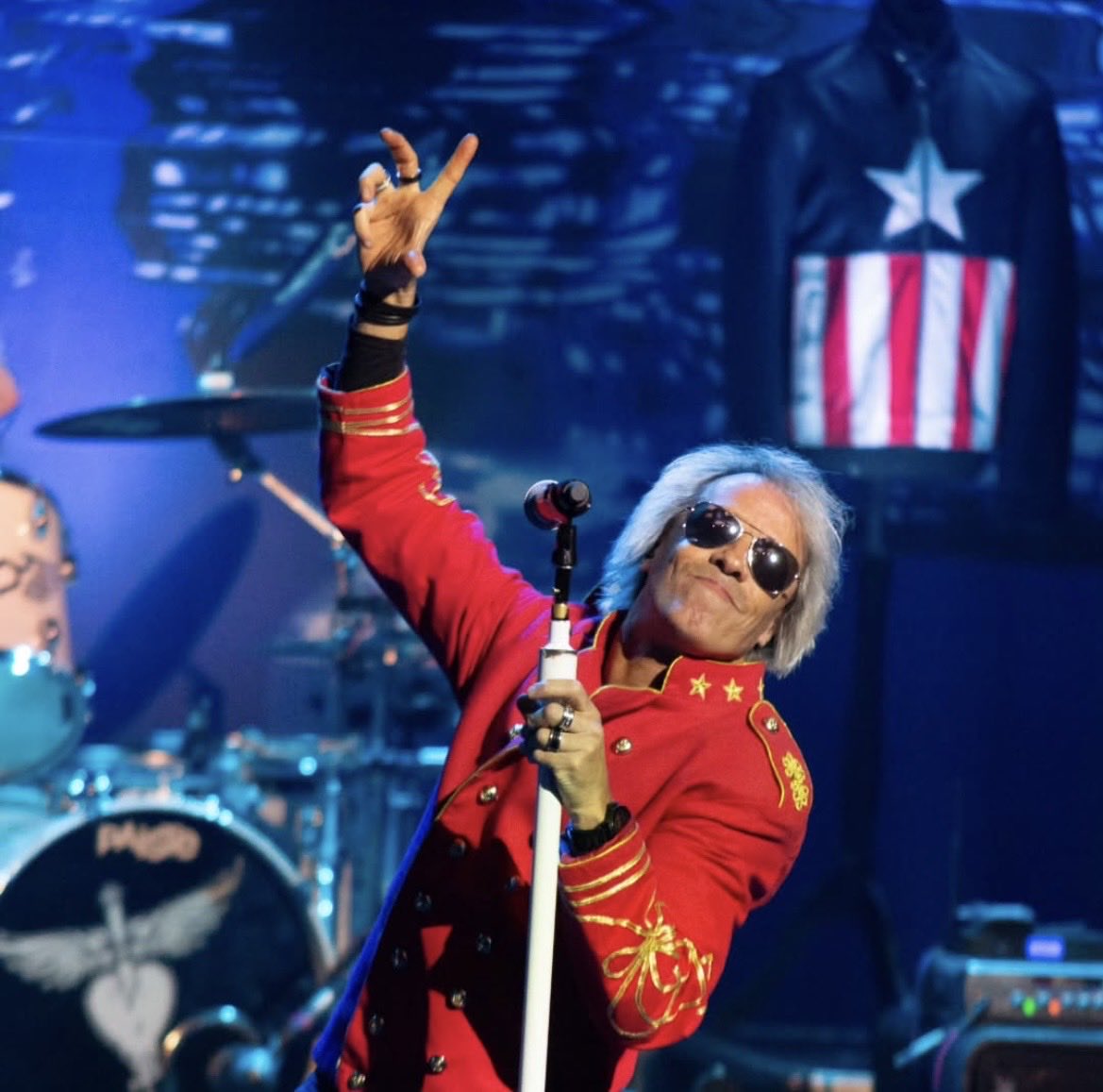 bonjoviexp's tweet photo. Sometimes it just hits different. ⚡️
#TheBonJoviExperience #BonJoviTribute #LiveMusic #RockNRoll #ItsMyLife #KeeptheFaith #OneWildNight https://t.co/9qOylhbU42