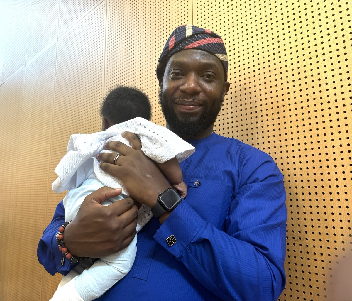OgbeniDipo's tweet photo. Abimo o. Adupe lowo Oluwa. 

Oluwa wa to sin! Jesu to sin! 

Happy Father’s Day to y’all daddies 💙. https://t.co/lZbsUbPG26