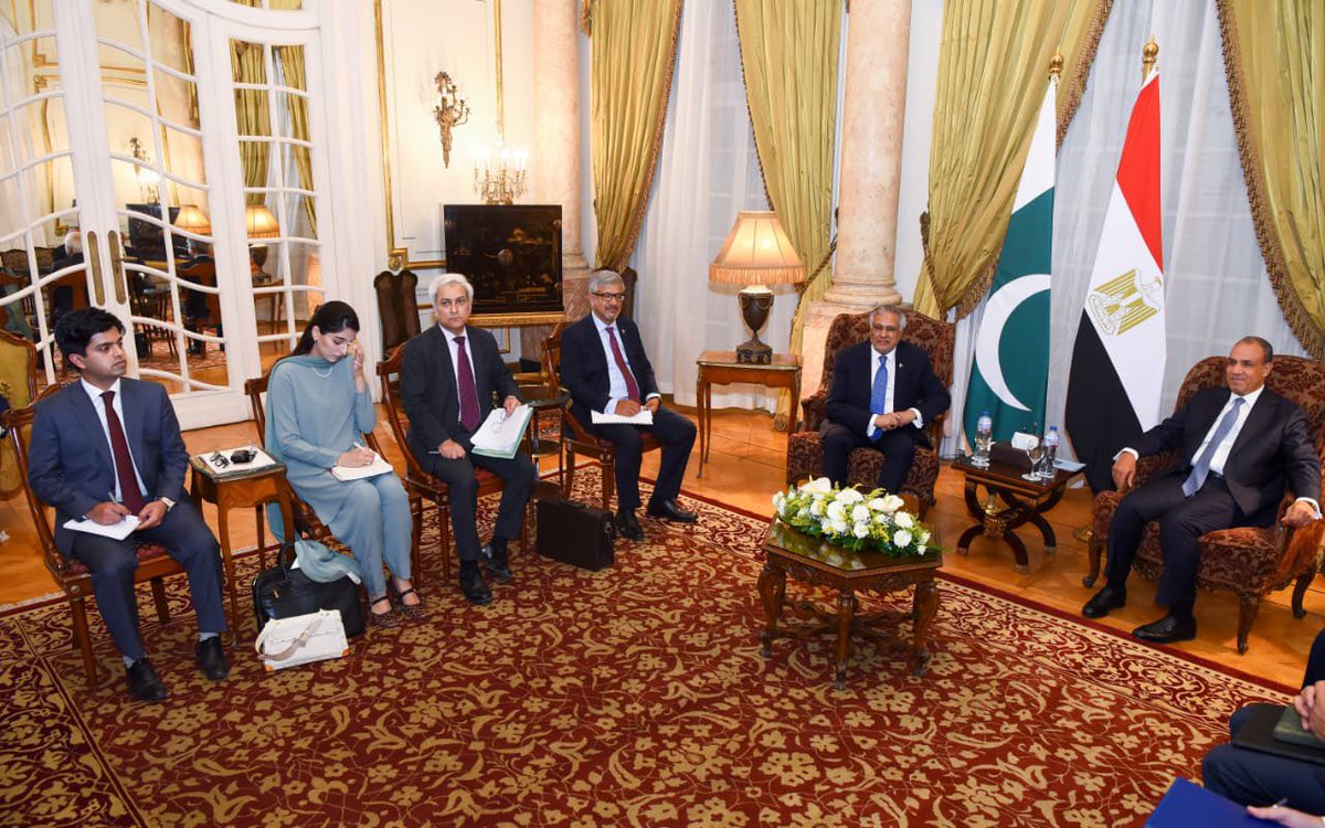 MFAEgOfficial's tweet photo. FM Dr. Badr Abdelatty meets with Mr. Mohammad Ishaq Dar, Deputy Prime Minister and Foreign Minister of Pakistan, on the sidelines of the R4 Foreign Ministers meeting in Cairo to discuss bilateral relations and exchange views on regional and international developments. https://t.co/fuHzB40Apm