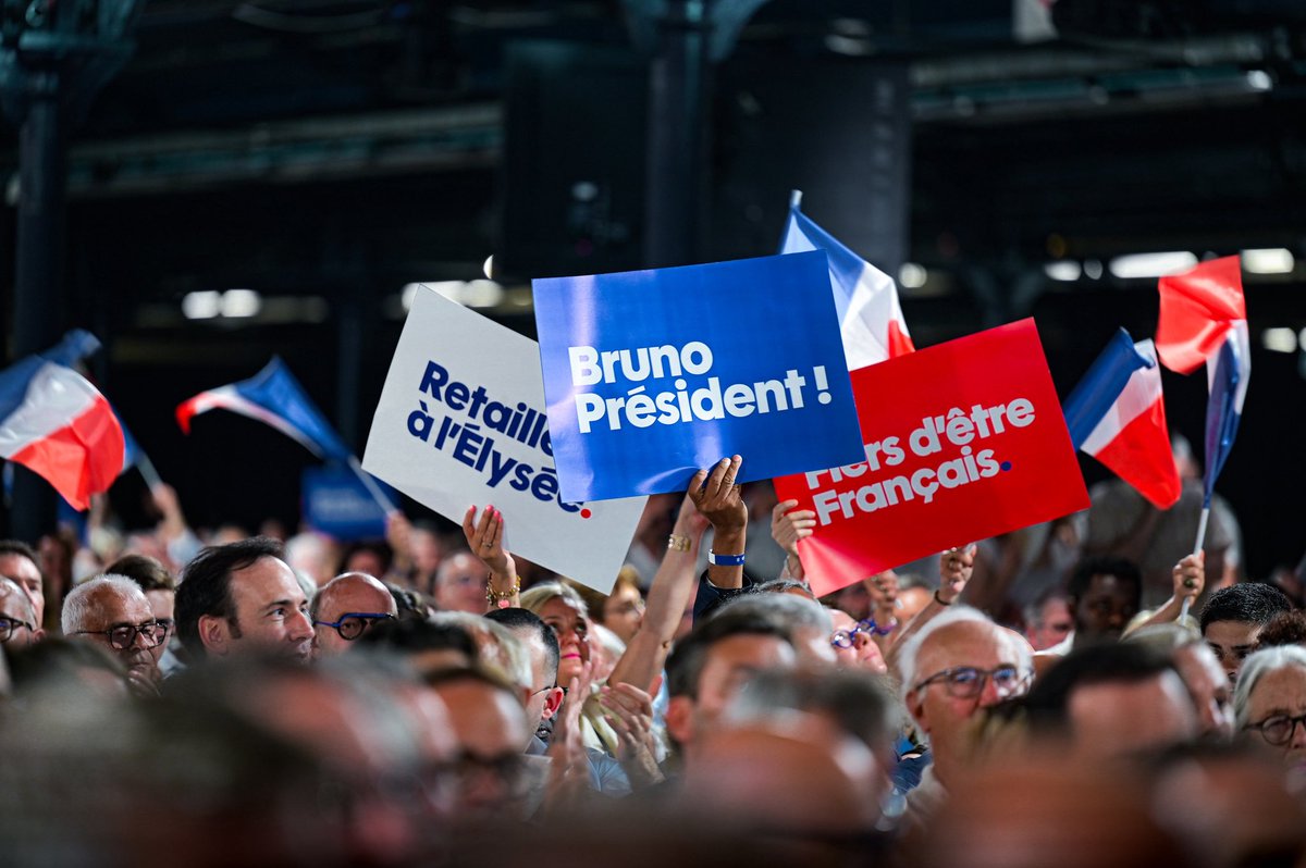 fxbellamy's tweet photo. Magnifique lancement pour la campagne de @BrunoRetailleau, avec plus de 6000 personnes venues de toute la France, dont de nombreux maires. C’est avec leur témoignage qu’a commencé cette rencontre : le pays peut compter sur tant de Français lucides et courageux, partout, pour défier tous les fatalismes et préparer son relèvement !