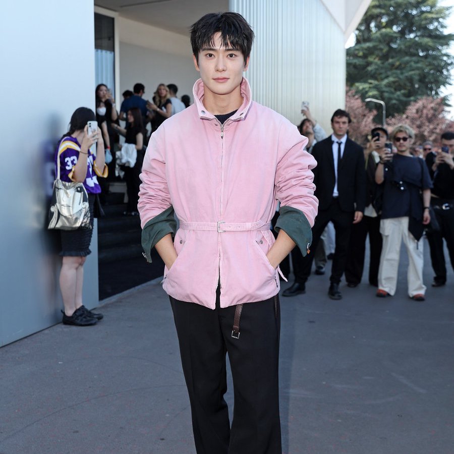 TheePopCore's tweet photo. Jaehyun looks like luxury in human form at the Prada show. https://t.co/8iNcoPdmem