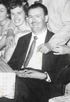 PasseriniOk's tweet photo. ¡Feliz Día del Padre a quienes acompañan, cuidan y construyen futuro cada día!

Un reconocimiento especial para aquellos que dejan huella con su ejemplo, transmiten valores y hacen de la familia un espacio de contención, afecto y crecimiento.

La foto que acompaña este mensaje es un homenaje a Raúl Daniel, mi papá, y a través de él, a todos los padres que con su amor, esfuerzo y dedicación marcan el camino de sus hijos.

¡Que tengan un gran día, rodeados del cariño de sus seres queridos! 🩵 🇦🇷
