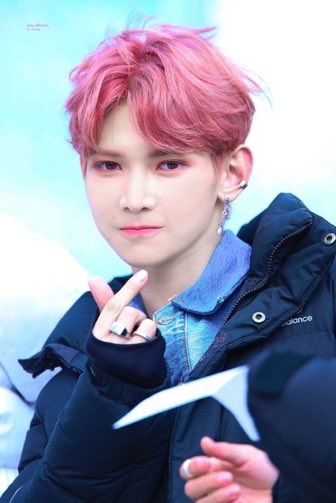 nitroyeo's tweet photo. in case you forgot, this is the person being mistreated…#YeosangDeservesBetter https://t.co/3MyTXfciCr