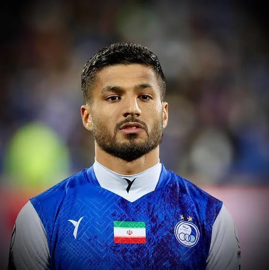 fdpradio's tweet photo. ⭐️  Esta es la figura a seguir de Irán⭐️

🇮🇷   Nombre: Mohammad Mohebi  🇮🇷 / #FIFAWorldCup

Edad: 27 / Club:  FC Rostov  / Mundiales: 1

📻  🇺🇸   Transmisión exclusiva de @fdpradio

#SomosFútbolDePrimera / #FDPRadioEsMundial https://t.co/1NsjejTA6n