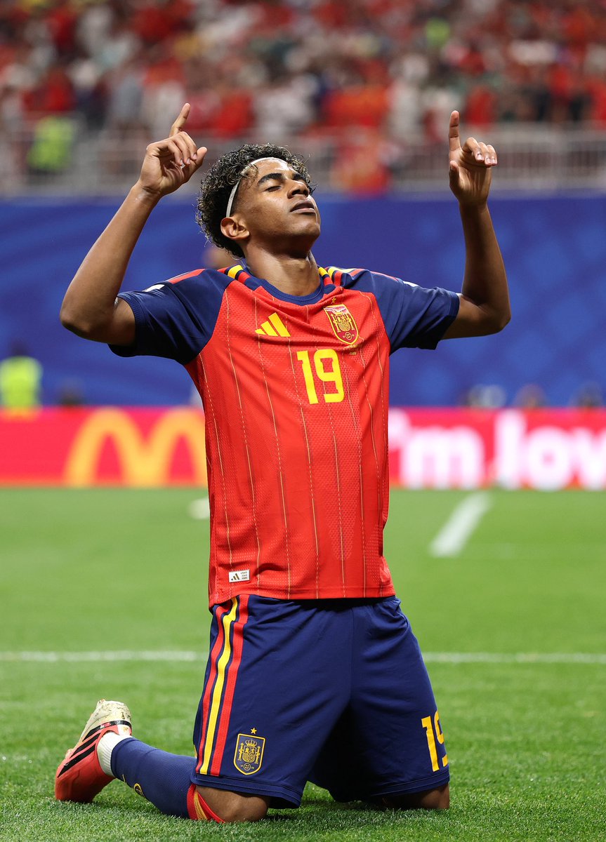 FCBarcelona_cat's tweet photo. 🌎 𝗠𝗨𝗡𝗗𝗜𝗔𝗟 𝟮𝟬𝟮𝟲

Gran victòria d’Espanya per 4-0 davant l’Aràbia Saudita, amb gol de Lamine Yamal i la participació de Pedri, Dani Olmo, Ferran Torres i Pau Cubarsí. 🔥

📷 @FIFAcom https://t.co/CuHRkbeDR2
