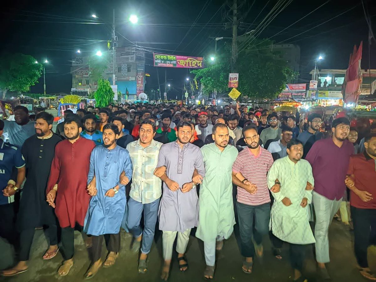 MahdyHasan10's tweet photo. গাইবান্ধায় বিএনপির সন্ত্রাসী হামলায় ছাত্রশিবিরের ইউনিয়ন সভাপতি সাইফুল্লাহ হত্যার প্রতিবাদ এবং খুনিদের দ্রুত গ্রেফতার ও দৃষ্টান্তমূলক শাস্তির দাবিতে বিক্ষোভ মিছিল ও সমাবেশ করেছে বাংলাদেশ ইসলামী ছাত্রশিবির, রংপুর মহানগর।

#Chhatrashibir
#Rajshahi
#JusticeForSaifullah
#Bangladesh https://t.co/yU5XoJPIWK