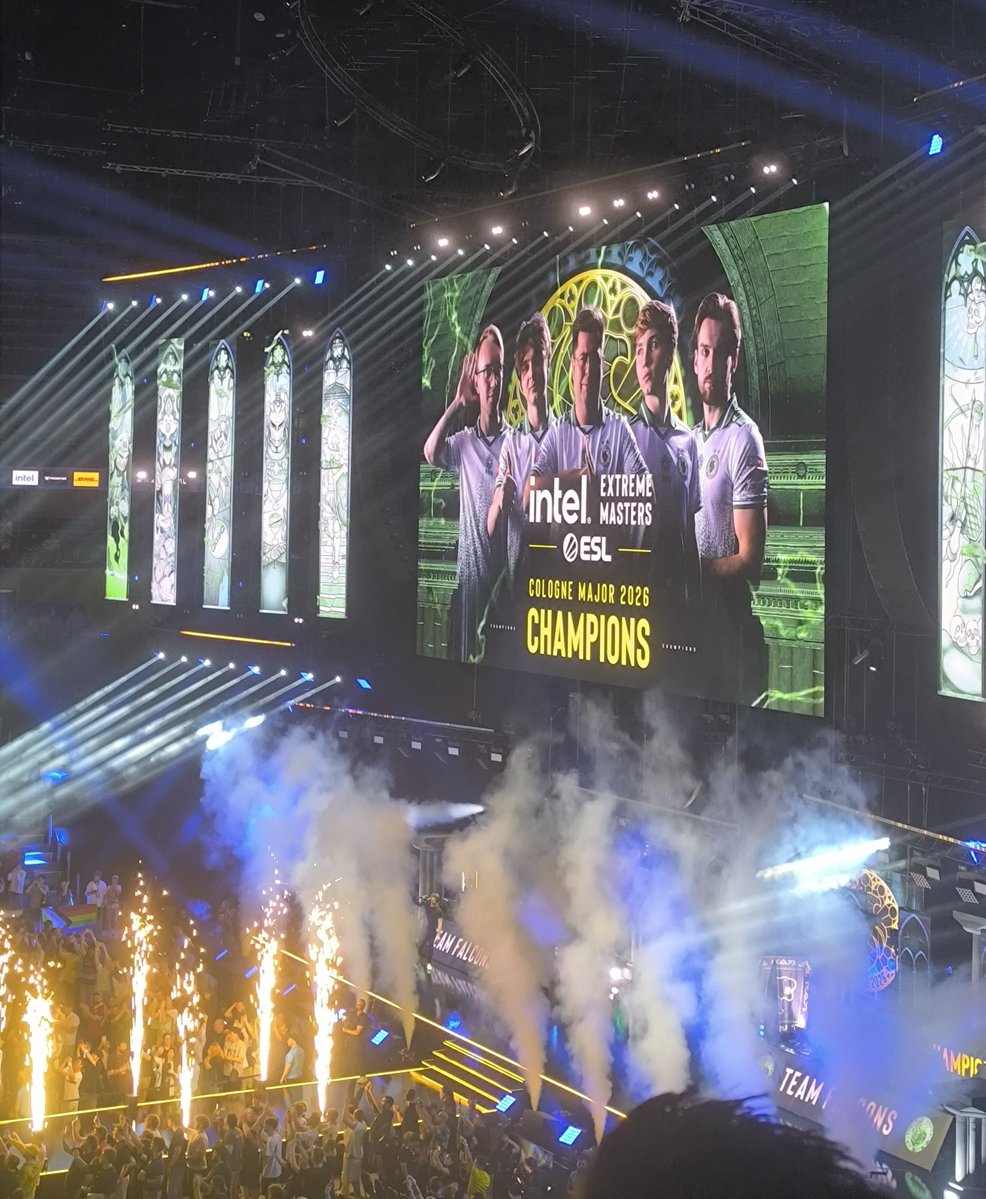 Ozzny_CS2's tweet photo. m0NESY said multiple times that his dream was to help NiKo win a CS MAJOR

He finally did it. https://t.co/XUgEQwIubm