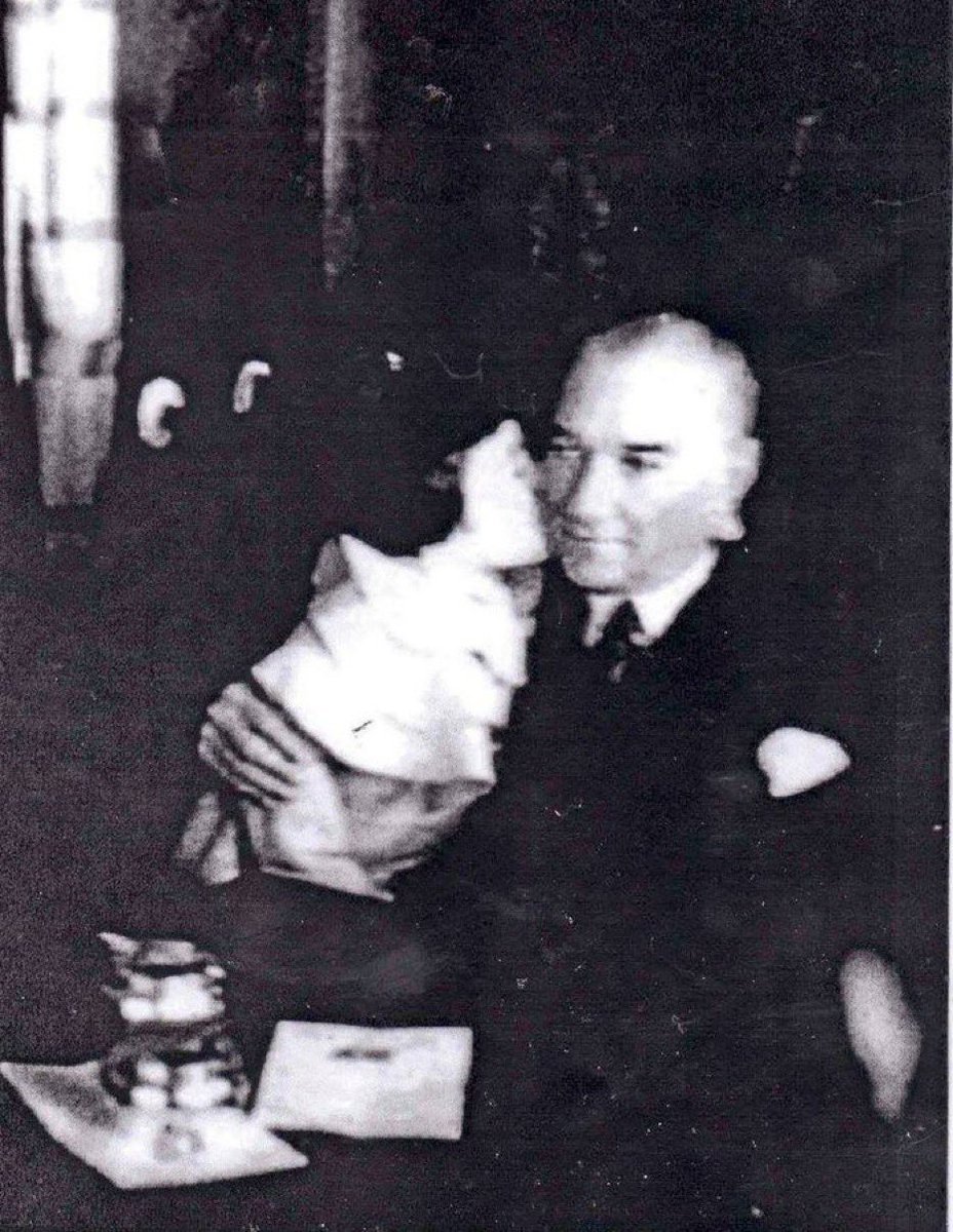 johmartinus's tweet photo. The Father of Turks. ❤️ https://t.co/PNnvH969o4