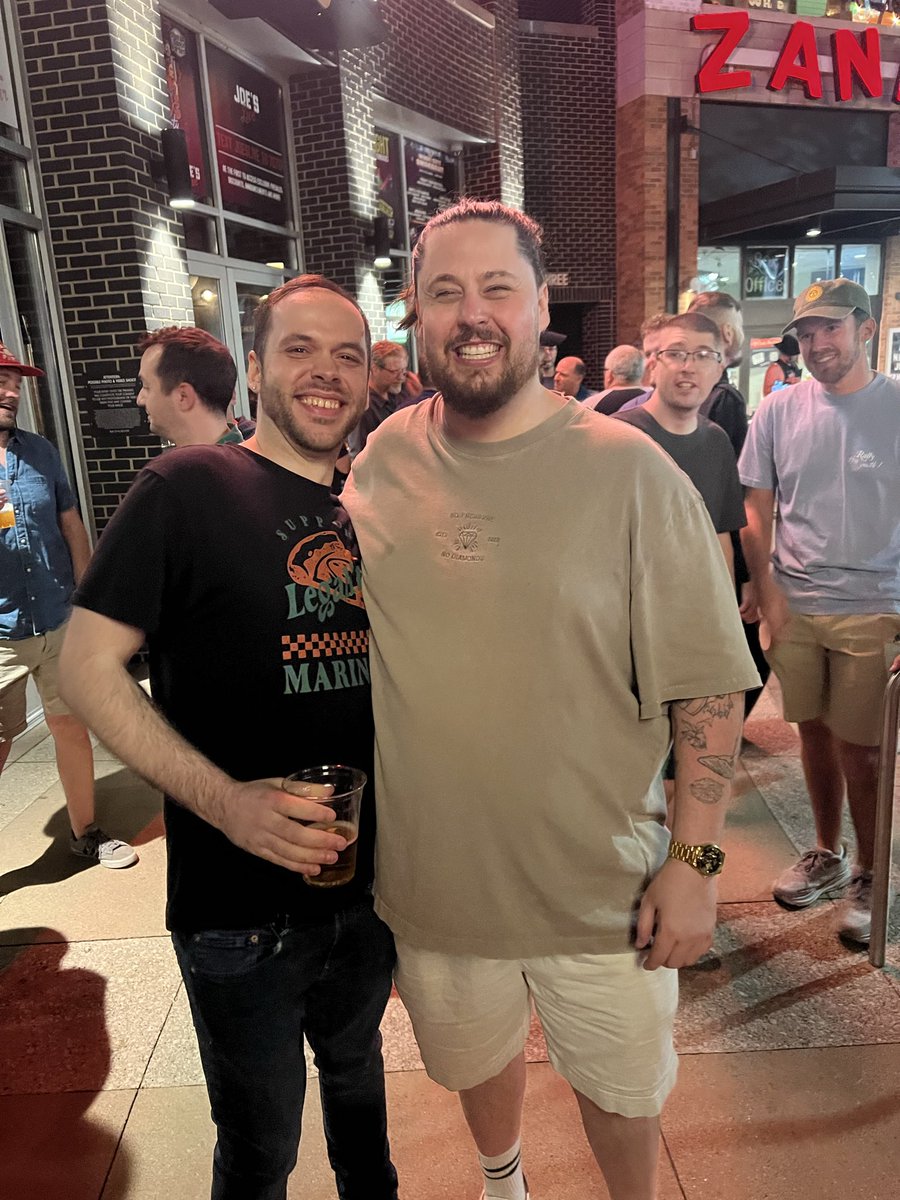 RealTylerGrimm's tweet photo. @EVScapeOfficial Ran into you in the bathroom like 3 times. Was a pleasure assisting you with your piss good sir. https://t.co/0hriWZgEuc