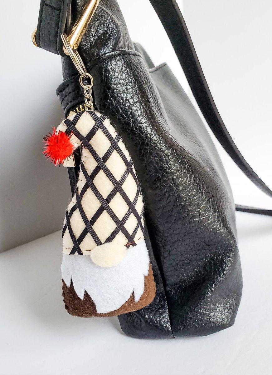 MinimalAbstrac1's tweet photo. Trigger the Summer Vibes βοΈπ¦π¨π
https://t.co/PbQQYACbTH
#etsyfinds #handmadehour #uniquegifts #giftsforfriend #giftsforkids #womaninbizhour #CraftBizParty #SummerMood #SummerFood #FoodieLife #icecream #chocolate #strawberry #Gnome #Keychains #accessory #SundayReset https://t.co/H7OgDVbgW5