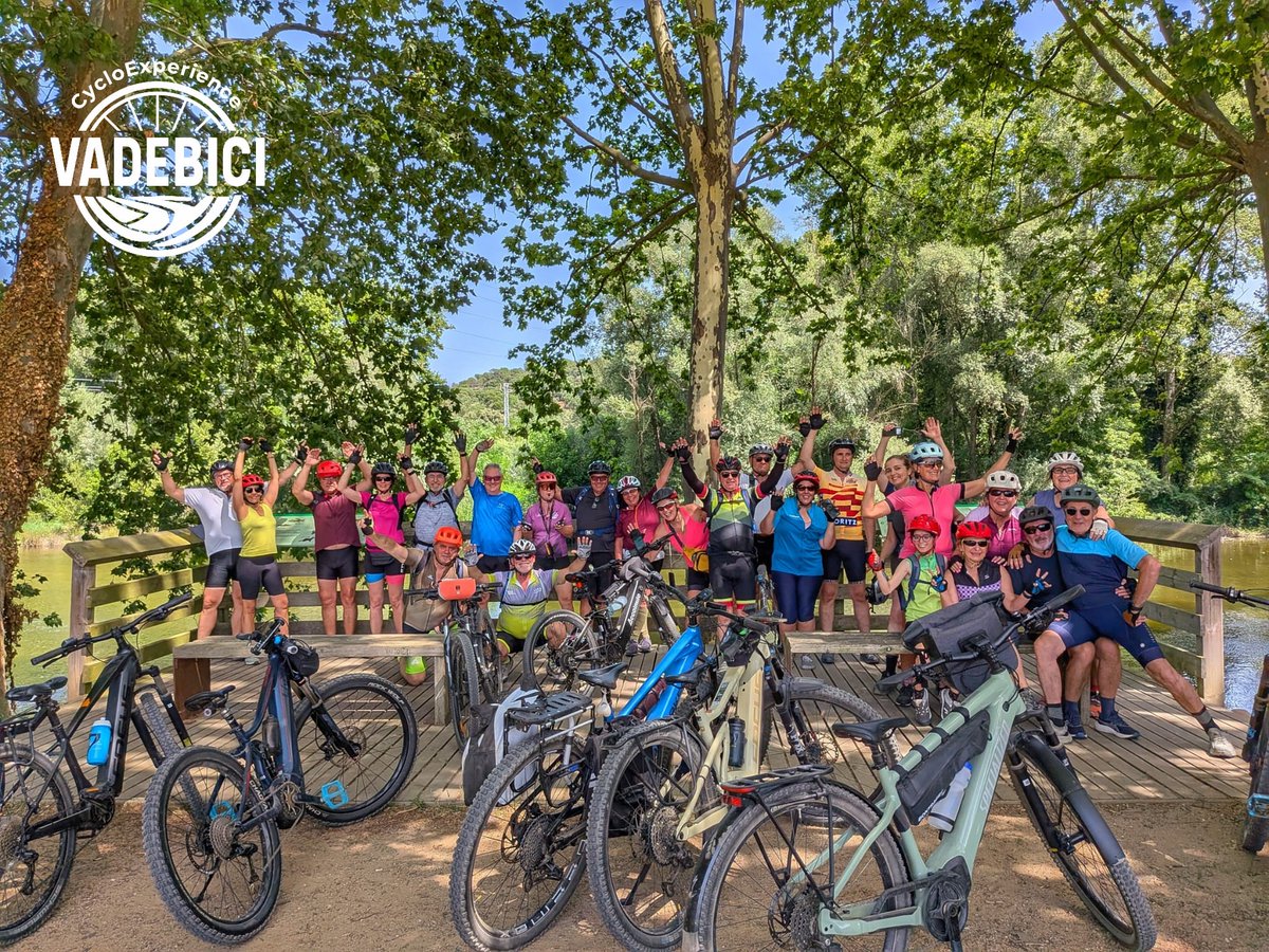 vadebicigrup's tweet photo. 🚴‍♀️💚 Avui hem pedalat entre natura, rius i somriures a la ruta Les Platges del Ter.

Més que una ruta, una experiència compartida amb una gran família ciclista. Gràcies a tots els participants per fer-la especial!

🌐 https://t.co/f5dC6JXBAP
📲 695 660 373

#VADEBICI https://t.co/SMOUqglZlW