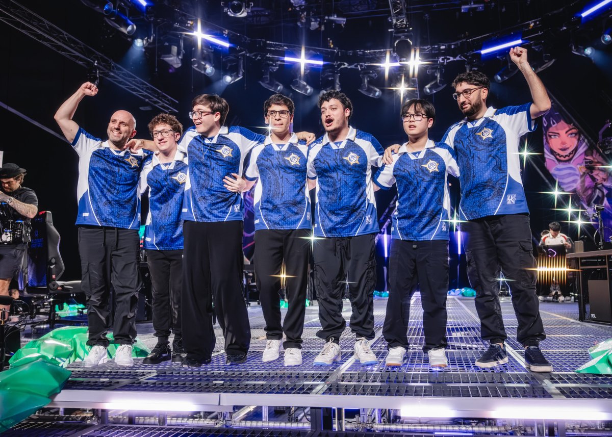 zero_two1995's tweet photo. LEVIATÁN É CAMPEÃ 🇧🇷 🇦🇷

MASTERS LONDRES 🏆

Sonharam, acreditaram e conseguiram💙 https://t.co/RylD0U8V9C