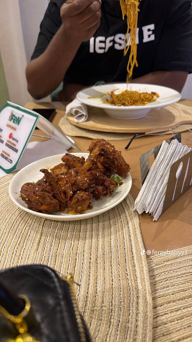SAMODdziod's tweet photo. Omoh I’m off the market ooo!!❤️

Nothing beats an intentional lady that wants to be with you ❤️🤲 https://t.co/olvXGTPLIE