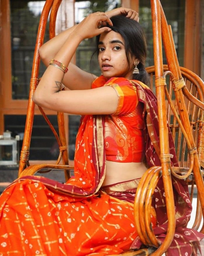 thesissychic's tweet photo. Hello guys, I'm Pallavi (Tamil) age 23 working in IT, BLR
Starting this sissy account to post fantasy/desirable contents (bi/sissy, cuck, ince)

Also asking the bi/sissy and cuck community people to support me so I can explore my sexuality

Dms are welcome https://t.co/cPcRYXqCdZ