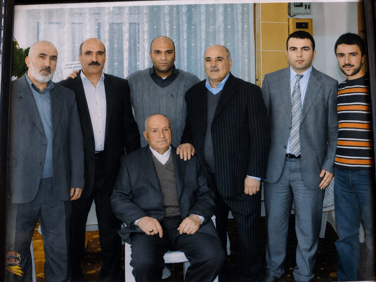 avkadirkstekci's tweet photo. Başta Rahmetli Dedelerim, Şehit ve Gazi Babaları, Babam, Kayınbabam, Amcalarım, Dayılarım, Arkadaşlarım olmak üzere;
Evin direği, fedakarlık timsali tüm babaların ve baba adaylarının babalar günü kutlu olsun.
Rabbim babalarımızı başımızdan eksik etmesin inşallah. https://t.co/4UUwOM8Tjr