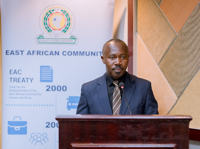 jumuiya's tweet photo. 🔹 Political Confederation does not entail the loss of sovereignty of a Partner State.

▪️The individual Partner States retain their sovereignty as independent nations. At the national level, the Partner States individually exercise their sovereignty in areas other than the areas of cooperation under the Confederation. At the regional level, the Partner States jointly exercise their sovereignty to advance their agenda of regional integration in specified areas of cooperation under the Confederation.