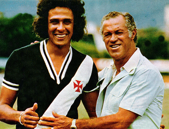 Theleaguemag's tweet photo. Roberto Dinamite of Vasco Da Gama with former Vasco star Ademir https://t.co/5QY58me9rl