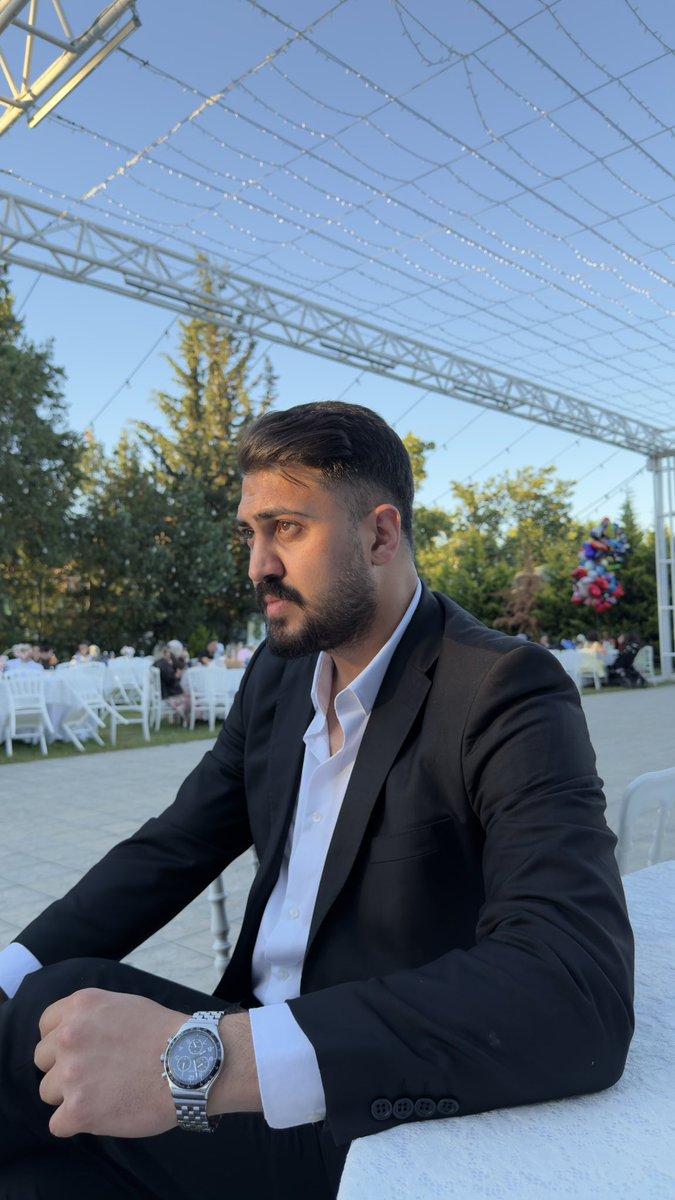 halitseker7's tweet photo. Düğün time https://t.co/IAYv1k7z9s