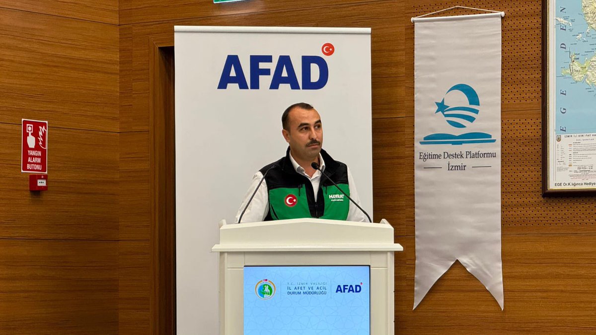 hayratsar's tweet photo. Hayrat Arama Kurtarma İzmir ekibimiz, İzmir Valisi Dr. Süleyman Elban’ın ev sahipliğinde, AFAD İzmir İl Müdürlüğü’nde gerçekleştirilen Koordinasyon Toplantısı’na katılım sağlamıştır. https://t.co/ti7mbvsiSW