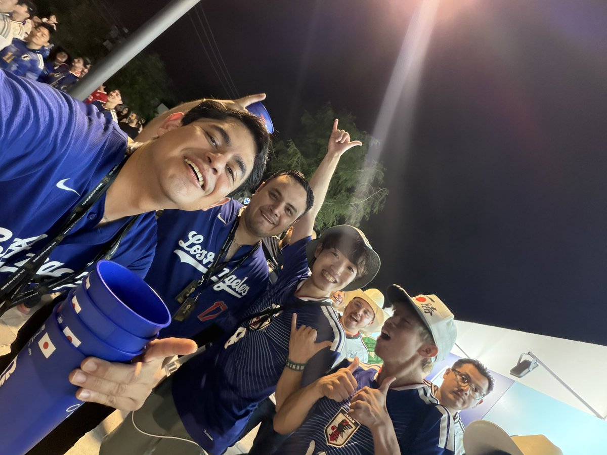 t3_taka's tweet photo. モンテレイ最高すぎた🙋‍♂️
メキシコ人青のユニフォームばっかだったし、会場が日本代表を応援してて本当にメキシコ来てよかった！！ https://t.co/4qoMHB3xAp