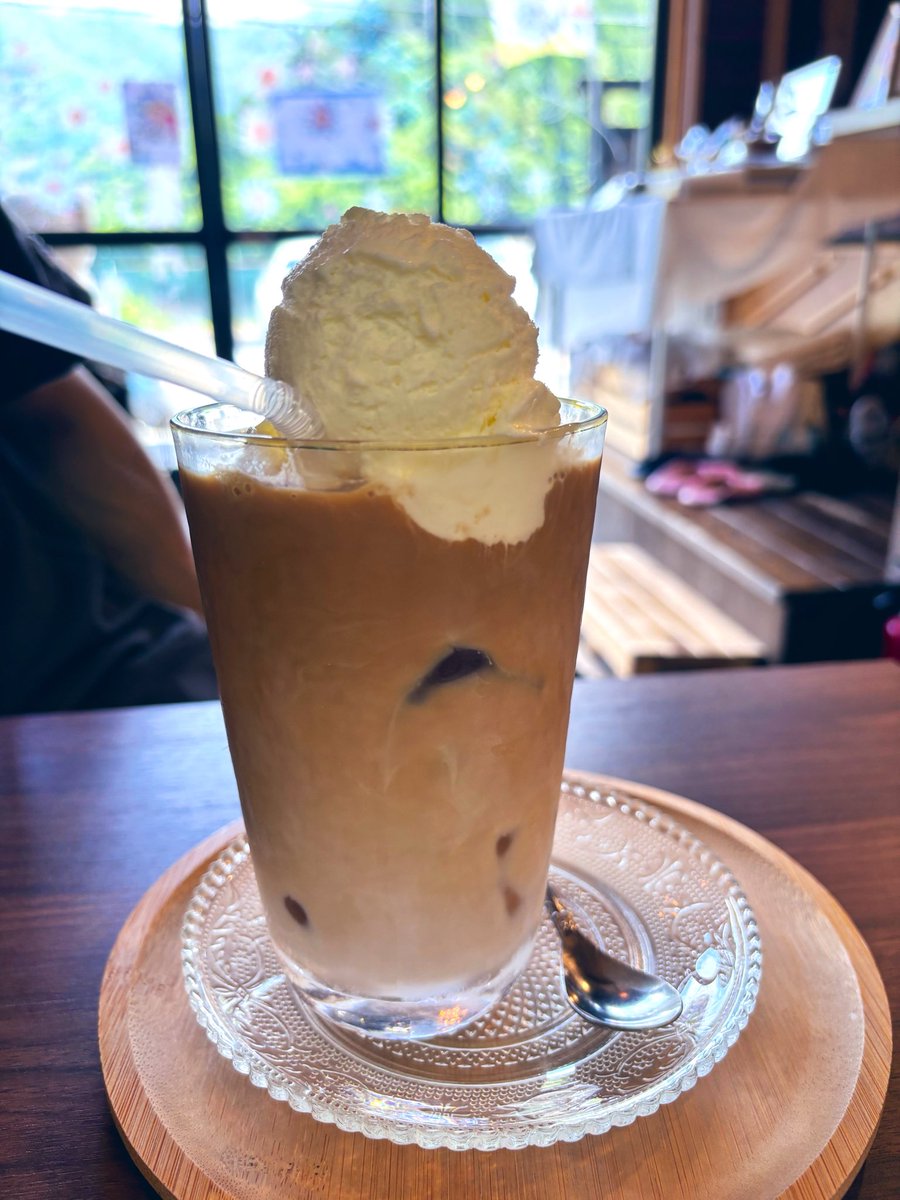 achandayooon's tweet photo. 今日はとおまわり🐈
昨日お迎えした嶺亜ぬい連れて🩷
きのしたベーカリーさんのパン買ったけどお持ち帰り用で買ってて食べたくなって追加購入して食べたり帰り道食べたりした♡
古着もかわいいのあって買って充実した1日でした🥳 https://t.co/ctvrSQcT95