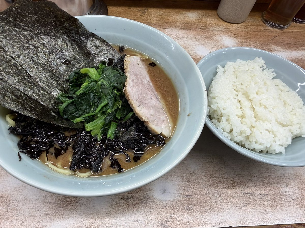 bonjig22's tweet photo. @oeo2r1k ありがとう！
なかなか勝てないんよね笑
フェス終わりラーメン食べたよ！
罪深い味がした😈 https://t.co/f8XdkiBEnX