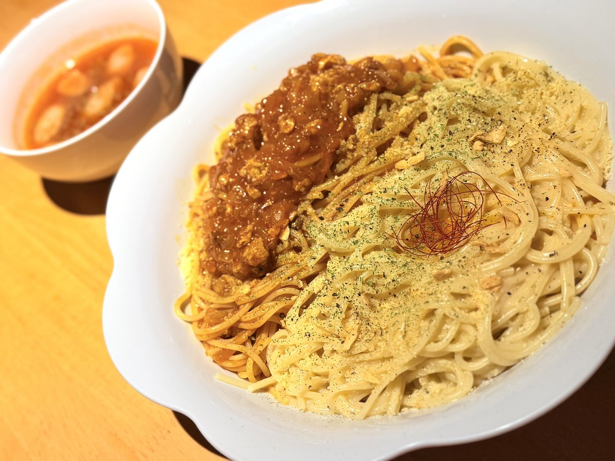 ineffect19's tweet photo. ☕️ineffect cafe☕*°

本日もご来店ありがとうございました✨

🍽本日のメニュー🍽
🍝わがまま特盛パスタ
(ミートソース＆カルボナーラ)
🍚シェフのきまぐれ生姜焼き丼

またのご来店をお待ちしております🥀
#ineffectcafe
#さりぃシェフ https://t.co/McuLu0Q5ob