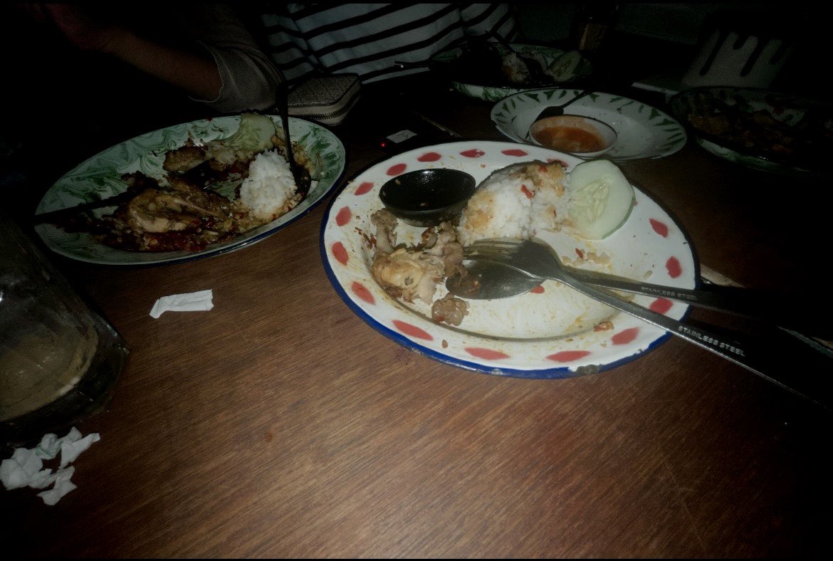 mairtinxo's tweet photo. WITH THEM AGAIN :3 https://t.co/MxD0UnvB5l