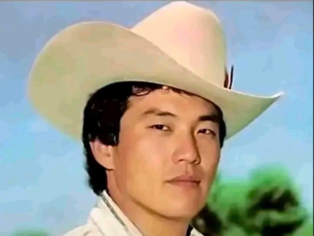 DonMehni's tweet photo. Los mexicoreanos en 2046: ”soy Chalino Song, mis padres se conocieron en un Fan Fest de Guadalajara.”

#한맥 https://t.co/NUskNYk2M7