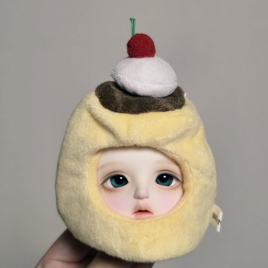 cutecats61's tweet photo. 이것도 귀엽 ㅠㅠㅋㅋㅋ
해파리와 다르게 찍찍이가 없어서
머리 큰 엠둥이는 모르겠구..
보통?엠둥이는 가발까지 씌우면 빡빡하게 들어갈것 같기도..
푸딩은 얼굴쪽 구멍이 작아서
유딩이가 잘 맞을 것 같고
확실히 이 두개는 유딩쪽이 더 잘 맞을듯 https://t.co/DHjYkXdYdX