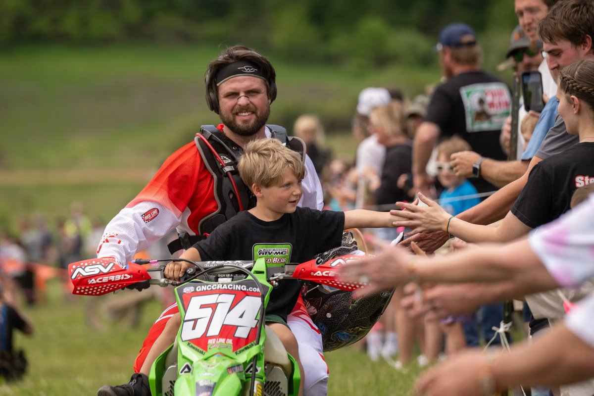 GNCCRacing's tweet photo. This one goes out to all the dads out there‼️

Happy Fathers Day from all of us at Progressive GNCC Racing 🤘

@progressive @racertv #GNCC https://t.co/ed2Frt7S39