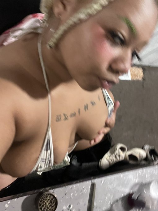 Throatasuarus Rex😮‍💨💋 - I reply faster when you talk my language 💰 https://t.co/AlZboH1cmH