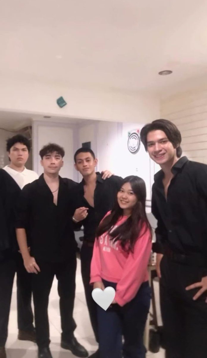 yayjoyous's tweet photo. pada cakep cakep bgt.... si gembol jg  segerrrrrrrrr https://t.co/PPA8c3HV1n