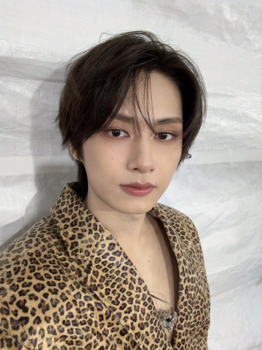 ML525616's tweet photo. Thank you for your hard work 🫶🏻🫶🏻
Jun’s Shake It Off is so insanely cool 💫 
It’s just running 24/7 in my head now 🥹🥹 https://t.co/Q6Zo1nQzr5