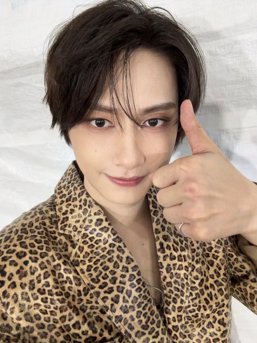 ML525616's tweet photo. Thank you for your hard work 🫶🏻🫶🏻
Jun’s Shake It Off is so insanely cool 💫 
It’s just running 24/7 in my head now 🥹🥹 https://t.co/Q6Zo1nQzr5