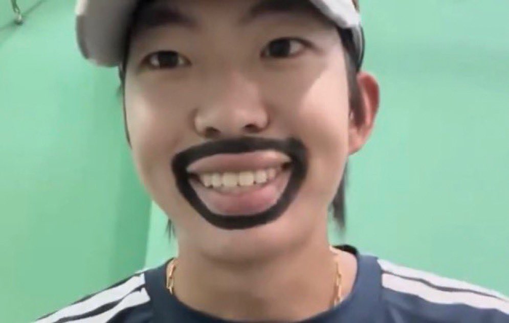 희 tweet media