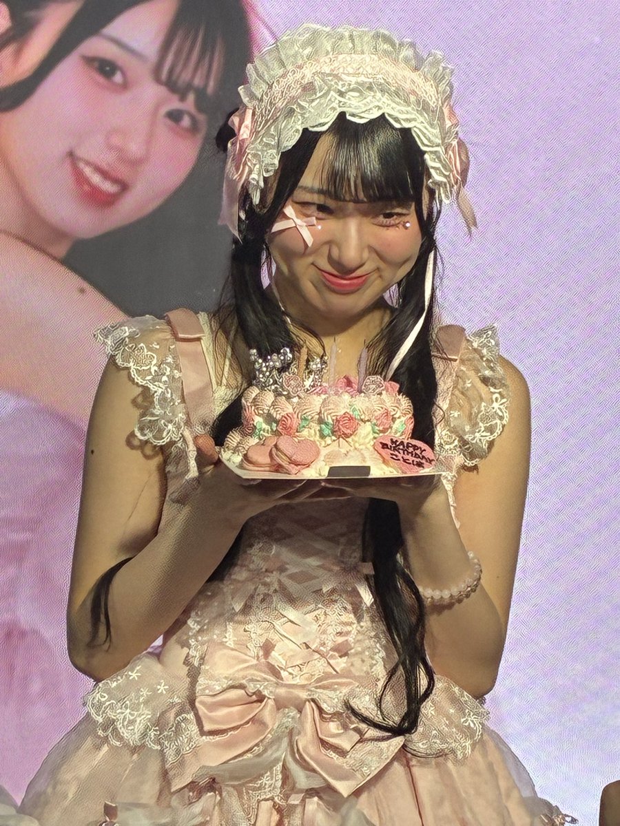 maxy0216's tweet photo. デビュー前からの、えくぼがチャームポイントな推しちゃんの生誕祭初参加。お嬢はやっぱりお嬢でした😁
歌もファンサもレベルアップしまくり。
3年目の更なる飛躍を祈念します🙏
#SEVENSENSES
#お嬢にメロメロ https://t.co/6wMl98xtz5