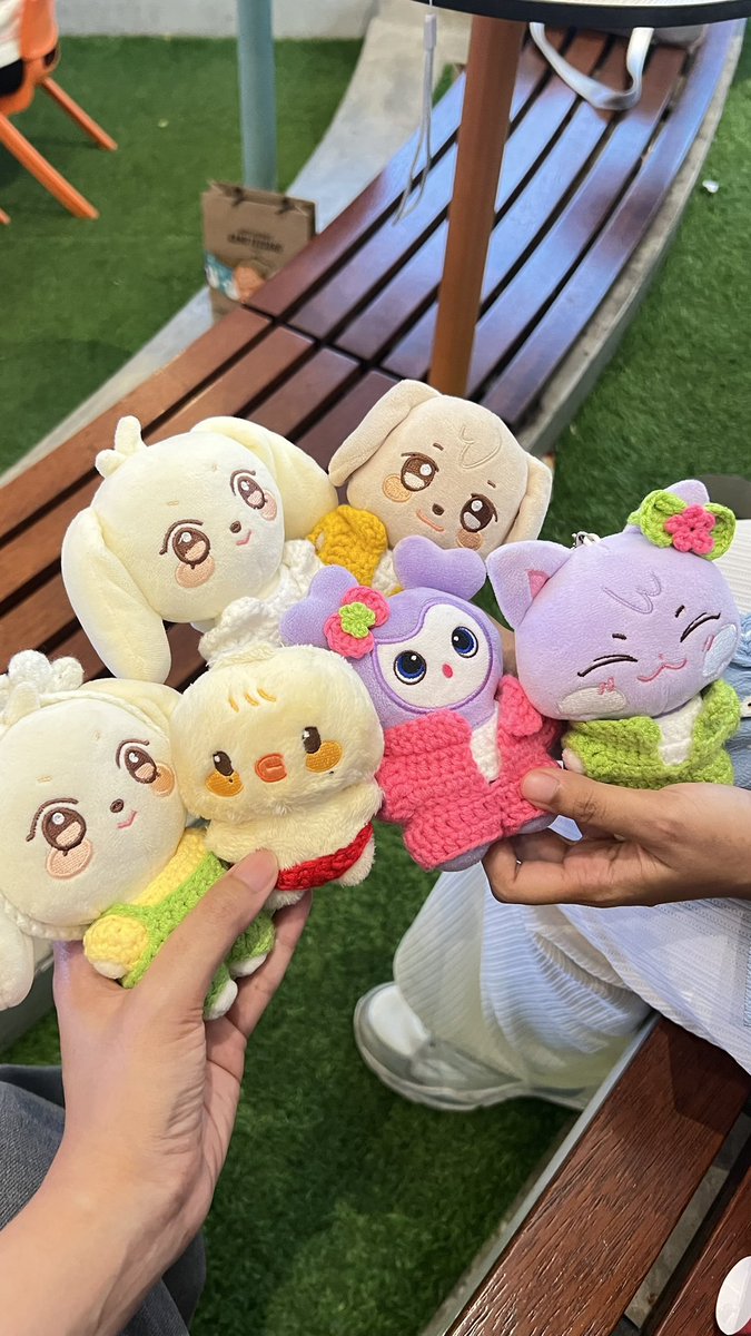 giyuuterbang's tweet photo. Thank you kak @jayurobge untuk event birthday papa Yeosang sekaligus Mongi ini🫰🥰

Kapan lagi anak2 ikut acara birthday dan dapet tempat duduk masing2 begini🤭, terima kasih kepada @yeomctz @mshirataka @colourlessiris karena sudah menemaniku hari enih🫶😍

#SuperUltraYeosang615 https://t.co/kgpZfJnfgu