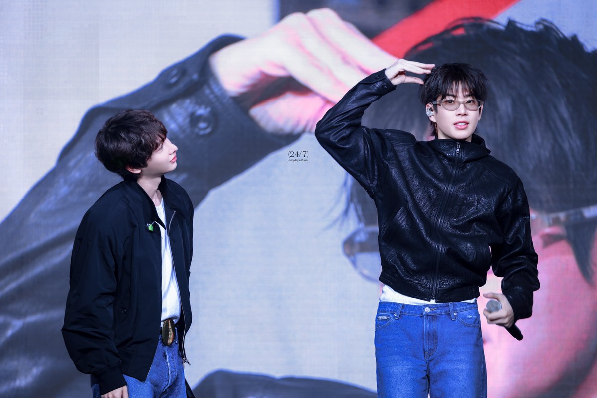 247withuuuu's tweet photo. 21/06/26

퇴근👋🏻

OFFGUN SAWASDEE SEOUL 2026
#SawasdeeSeoul2026xOFFGUN
#ออฟกัน #OffGun
@off_tumcial @AtthaphanP https://t.co/bxQkScc1st