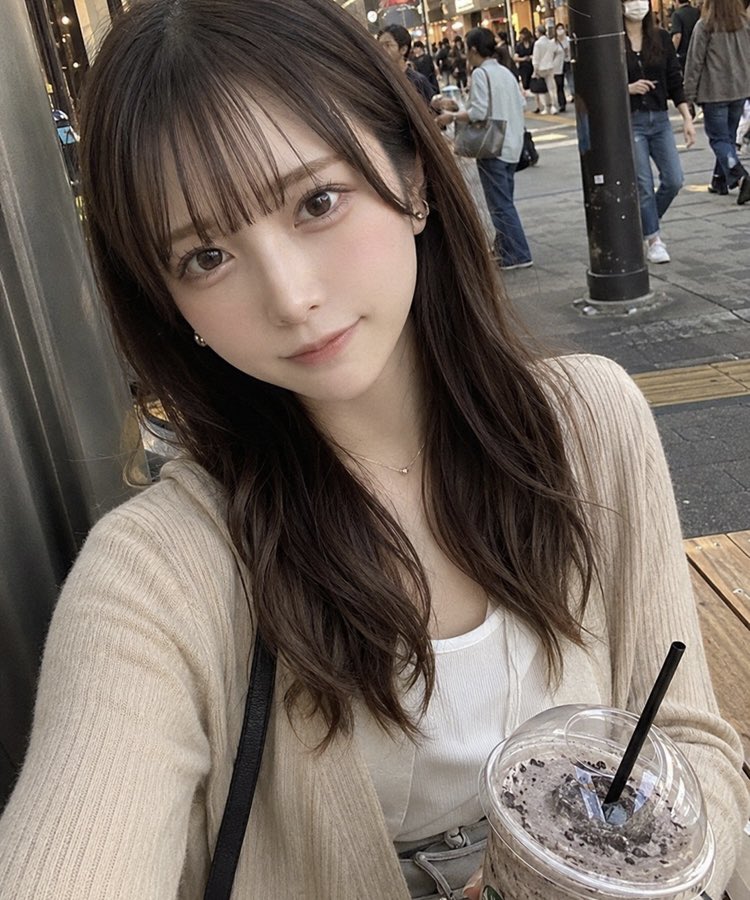 gT4nKKCBiZ8XIzT's tweet photo. 年上さんに甘えたい気分です🥹

少しだけ構ってくれますか？🥺 https://t.co/2XL0A8dgnC