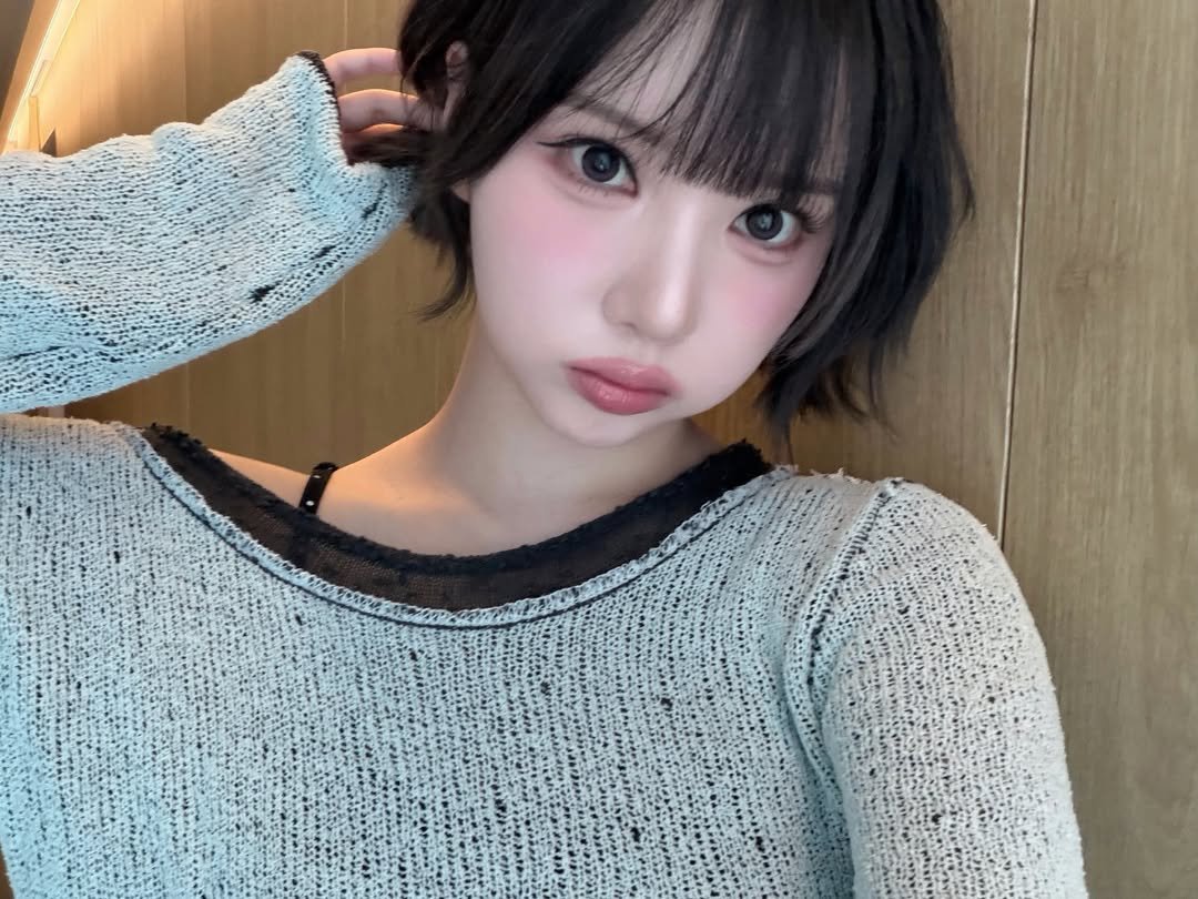eunhaam's tweet photo. Look who's finally here to say hi after such a long time! 안녕 ~ 잘 지내셨어요?? I hope you're all doing amazing and looking absolutely adorable as always ૮₍ ˶ᵔ ᵕ ᵔ˶ ₎ა. Recently, I went out to spend some time with a friend, and it was so much fun What about you? https://t.co/NVDTvGQqSe
