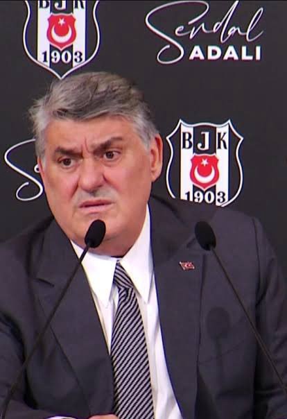 BJK_3474_'s tweet photo. Biz ne zaman transfer yapacağız büyük başkan sadece meraktan soruyorum 
🙄🤨🤔
@Besiktas 
@SerdalAdali_x https://t.co/MwM7lRjdFH