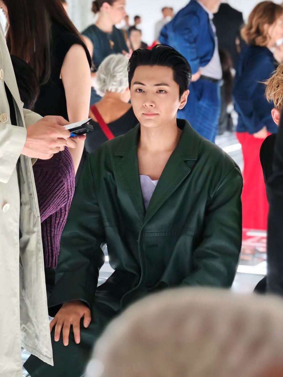 duminiiii's tweet photo. 쪼끔어색해도언제나웃어줄준비가되어있는쫑 https://t.co/QGlCEPFJUJ