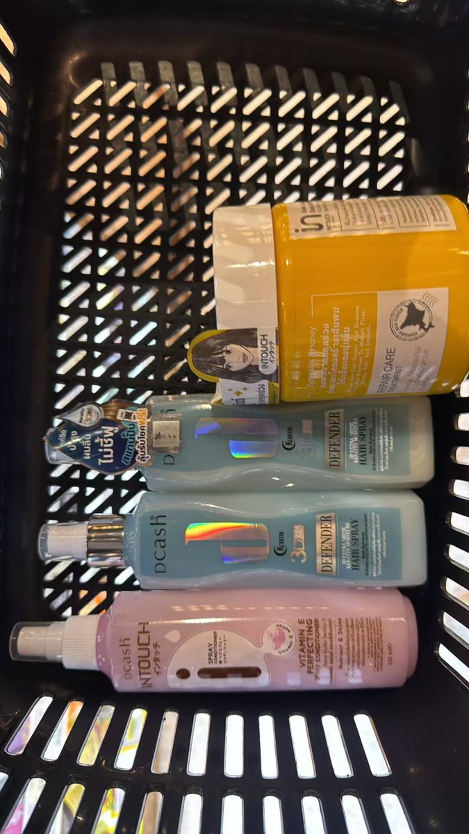 miumiu_xfx's tweet photo. It doesn't matter whether we meet or not. As a fan, I would like to support a bit @film_tnp20 🤓
ps:thanks helping me buy it,good luck to you @LANJIEJIE_ 🥳🥳
#FilmThanapat
#DcashThailand #TopsOfBeauty2026 https://t.co/JugOllUdt1